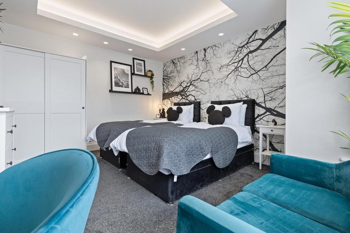 View: Stylish 2-bedroom With Netflix And Ev Charging Leeds (West Yorkshire)