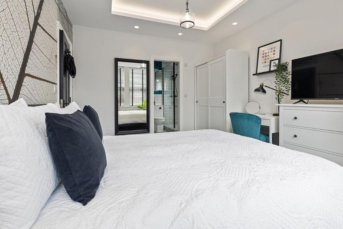 Apartment View: Stylish 2-bedroom With Netflix And Ev Charging Leeds (West Yorkshire)