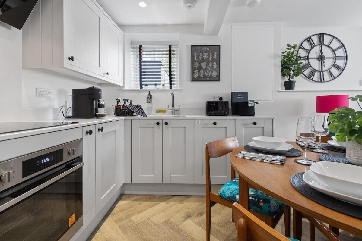 View: Stylish 2-bedroom With Netflix And Ev Charging *